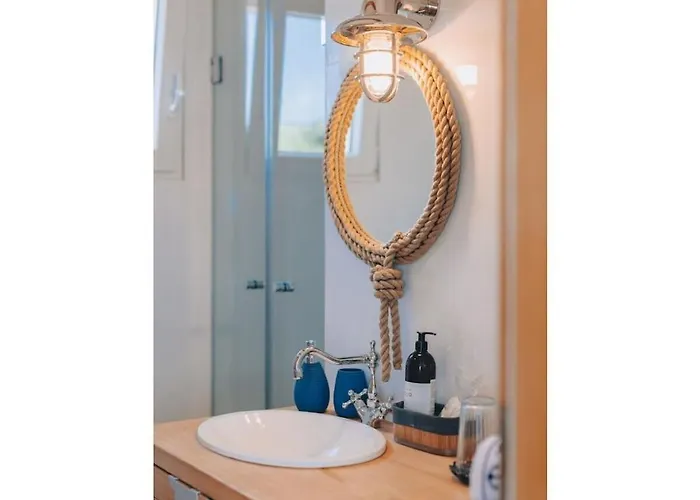 In With Swimming Pool 度假居