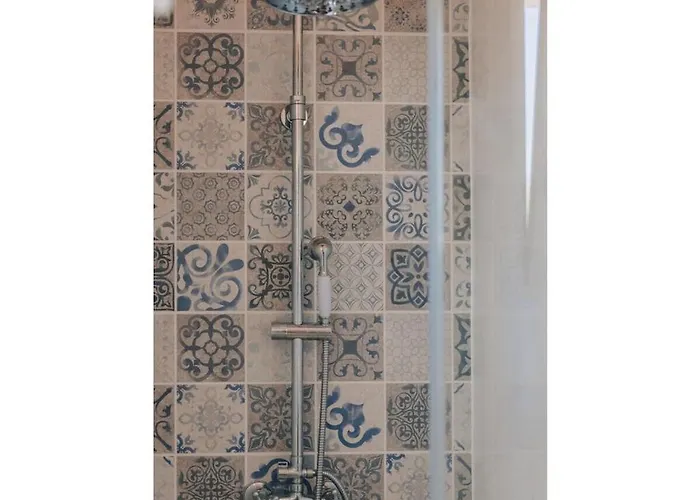 In With Swimming Pool 度假居