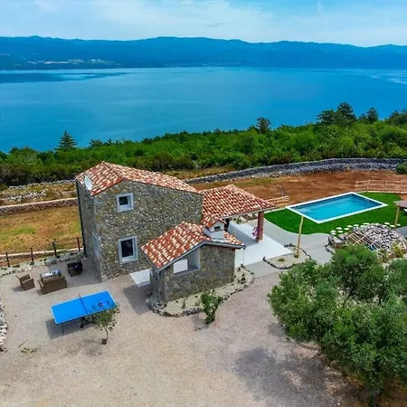 In With Swimming Pool 리시카