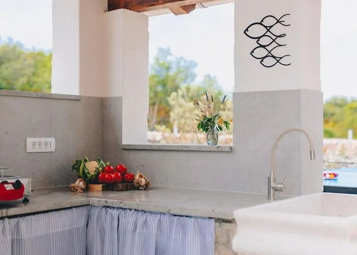 In With Swimming Pool 펜션