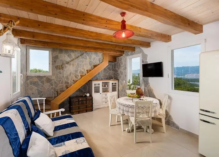 In With Swimming Pool 펜션